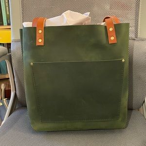 NEW Portland Leather Goods Unicorn Brushed Green Medium Classic Tote